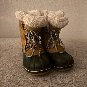 Cat & Jack Tan and Black Kids Boots